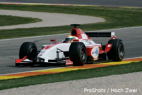 <i>Lewis Hamilton in de GP2 Series, bij het team van Frédéric Vasseur.</i>