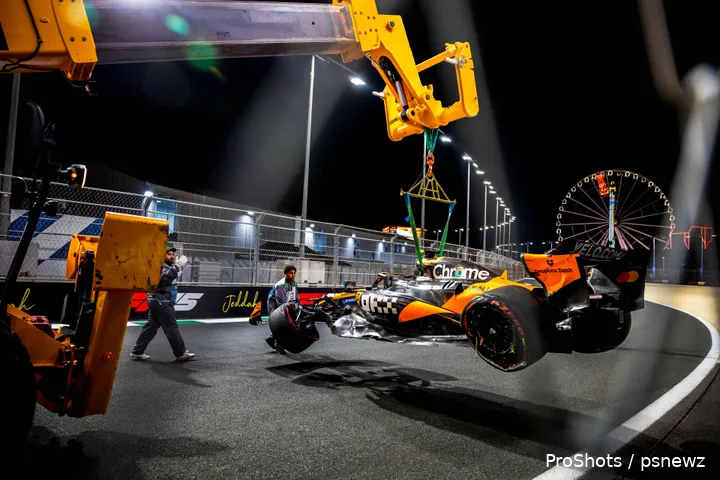 norris crash jeddah mclaren
