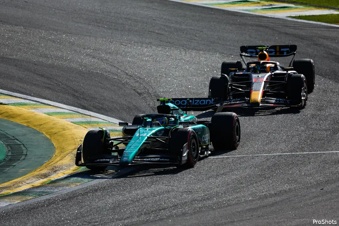 <i>Vakkundig verdedigen staat duidelijk in het woordenboek van Fernando Alonso.&nbsp;</i>