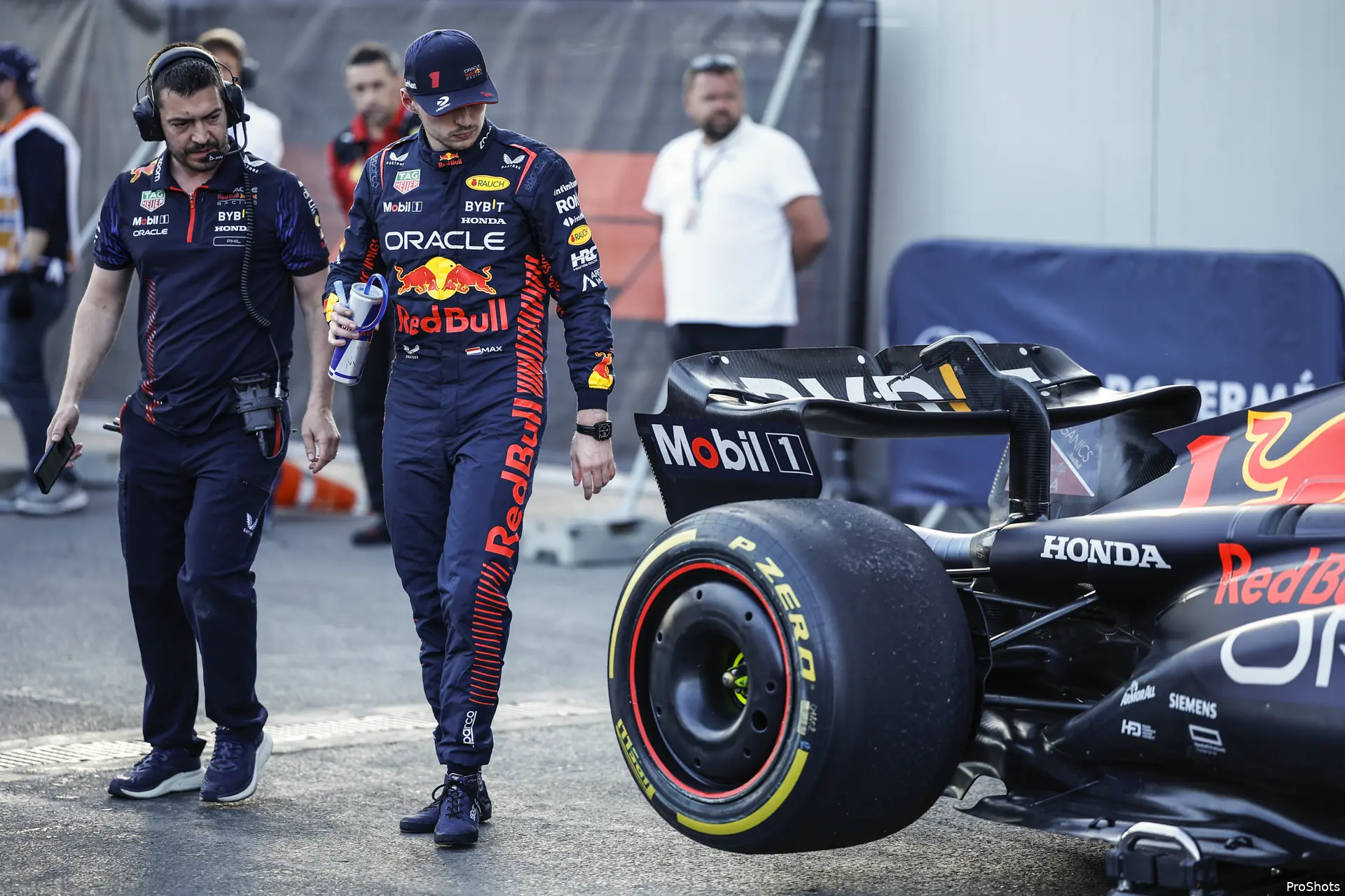 verstappen sprint beschadigd red bull azerbeidzjan 2023