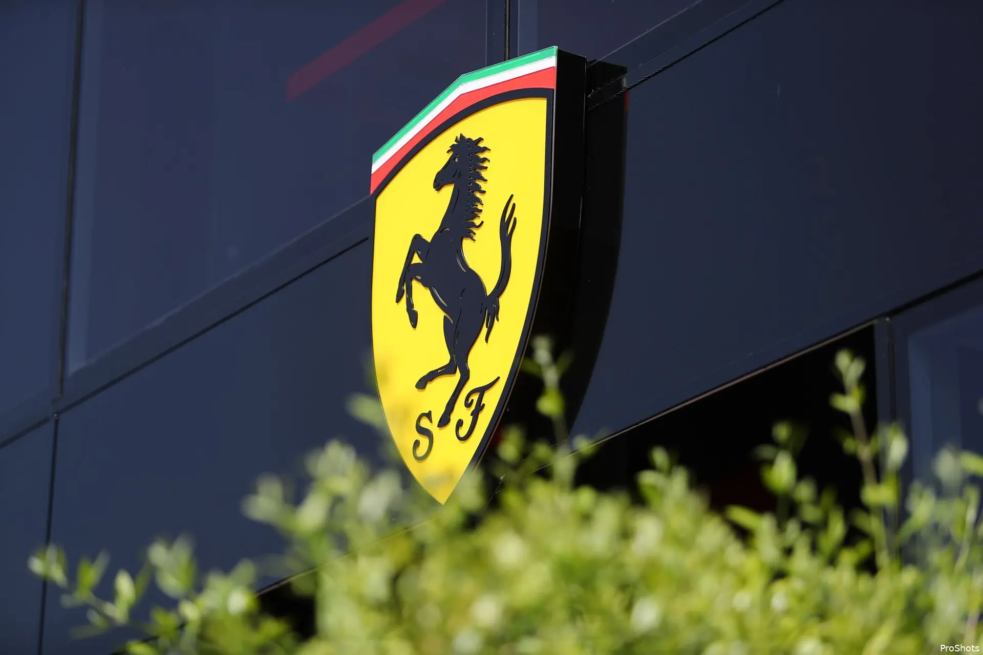ferrari f1 logo