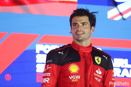 carlos sainz ferrari winnaar gp singapore 2023