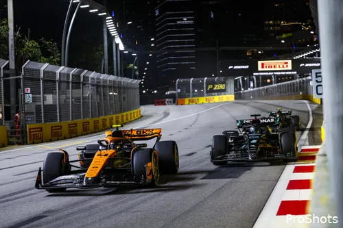 <i>Het was een spannende achtervolging met een pijnlijk einde voor George Russell.&nbsp;</i>