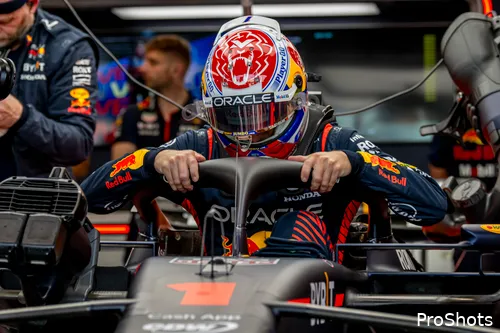 <i>Max Verstappen stapte na Q2 zeer ontevreden uit zijn Red Bull Racing-bolide.&nbsp;</i>