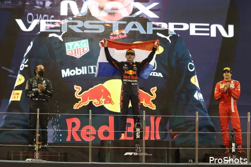 hamilton verstappen abudhabi 2021