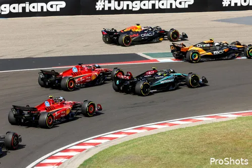 <i>Max Verstappen was vanaf minuut één al gefrustreerd.&nbsp;</i>