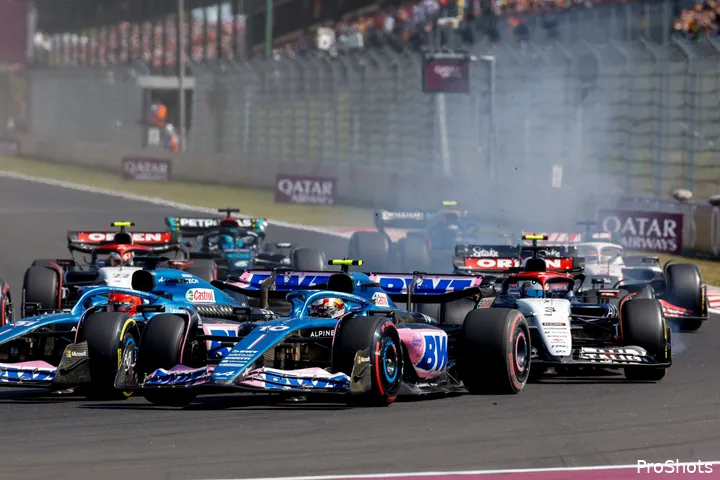 <i>Moments before disaster voor Pierre Gasly en Esteban Ocon</i>