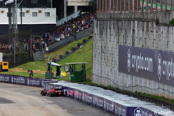 Leclerc was voor de start van de Grand Prix van São Paolo 2023 al uitgeschakeld. (Foto: ProShots)
