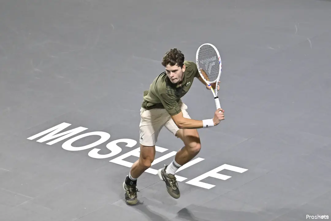 Alexander Blockx resta en Moselle.