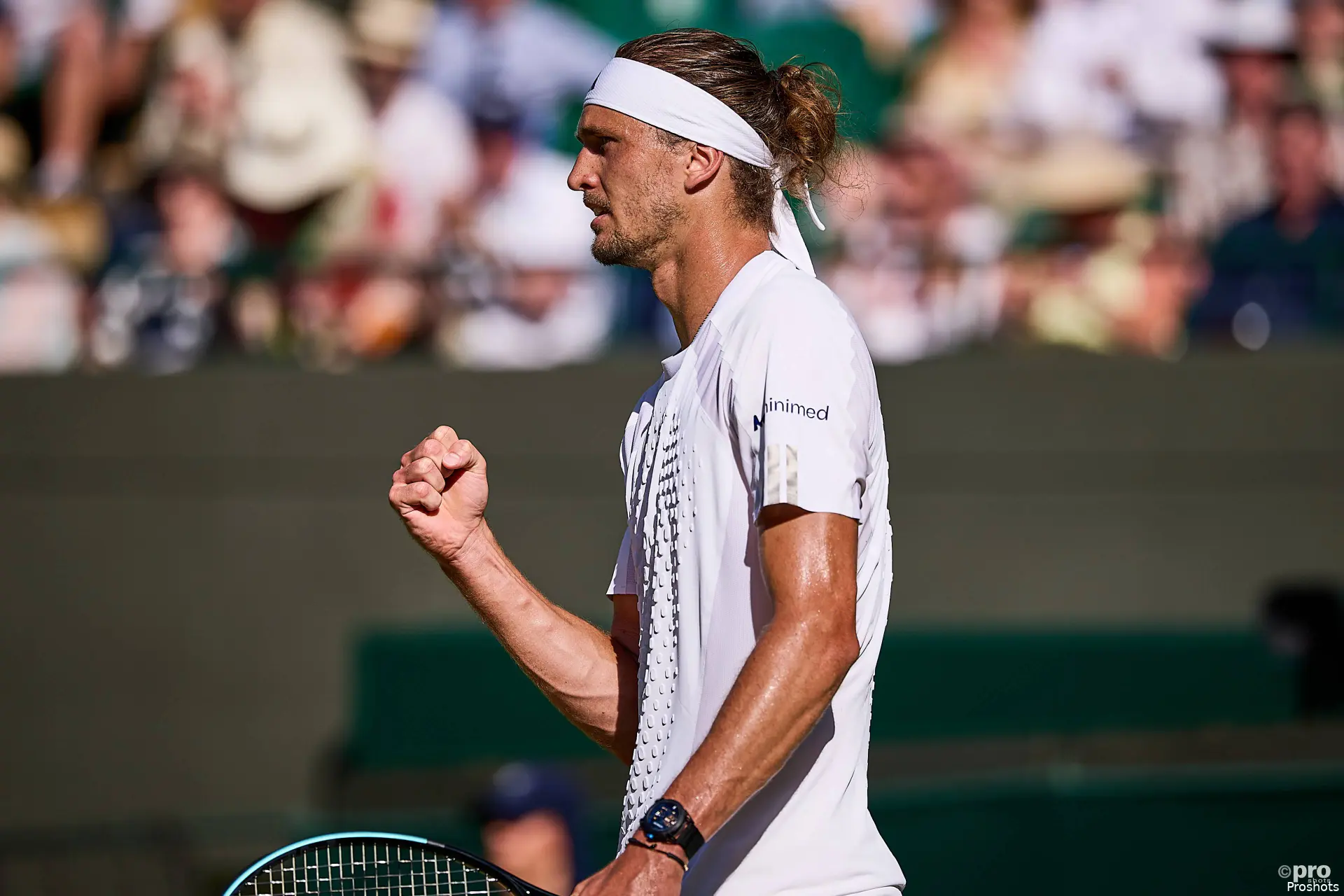 Alexander Zverev fist pumping