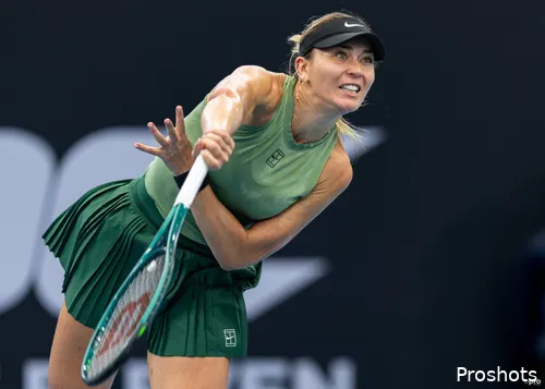 Badosa estirándose al máximo