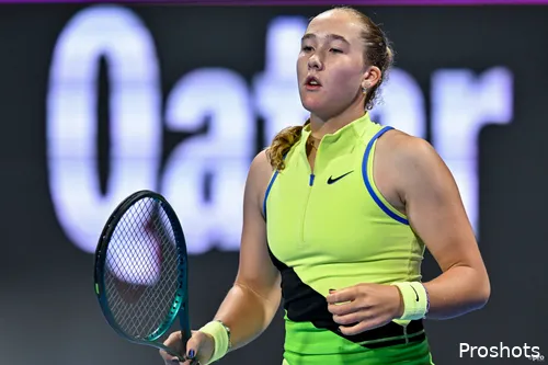 Mirra Andreeva wins point.