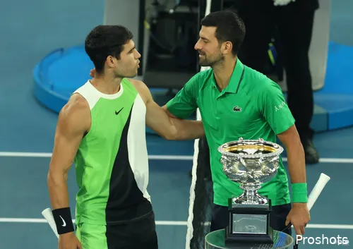 Novak Djokovic con Carlos Alcaraz.