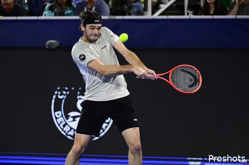 Taylor Fritz en acción