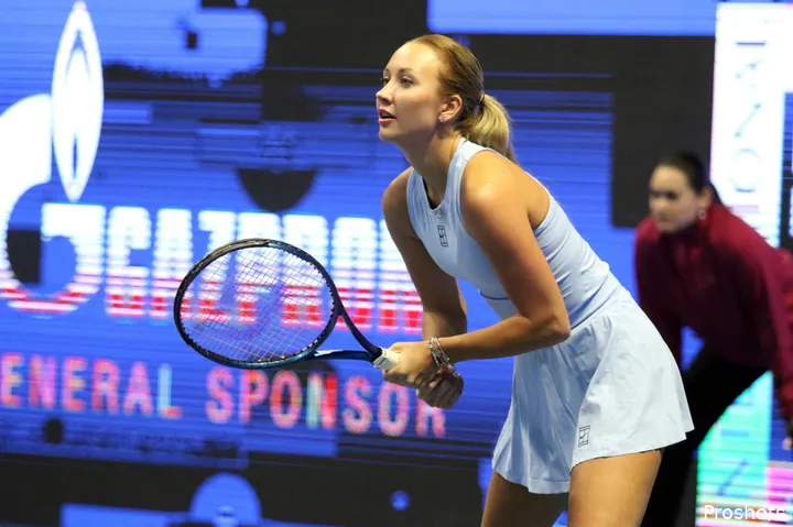 Anastasia Potapova bei einem umstrittenen russischen Showturnier