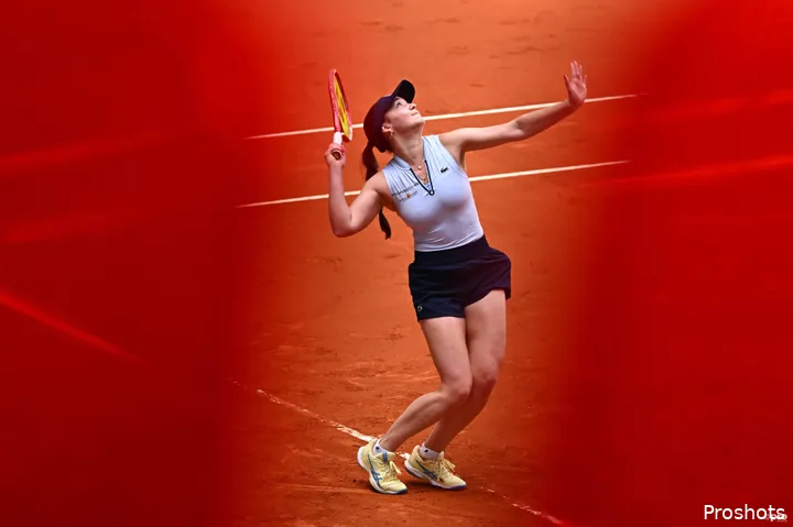Lys serves