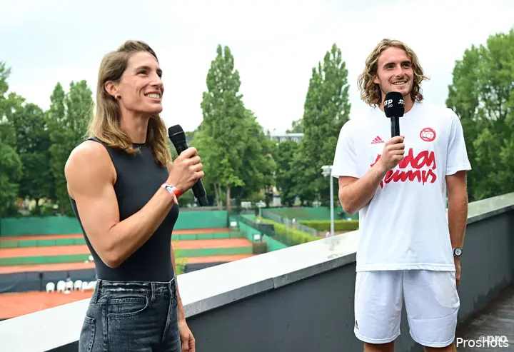 Petkovic interviewing Zverev.
