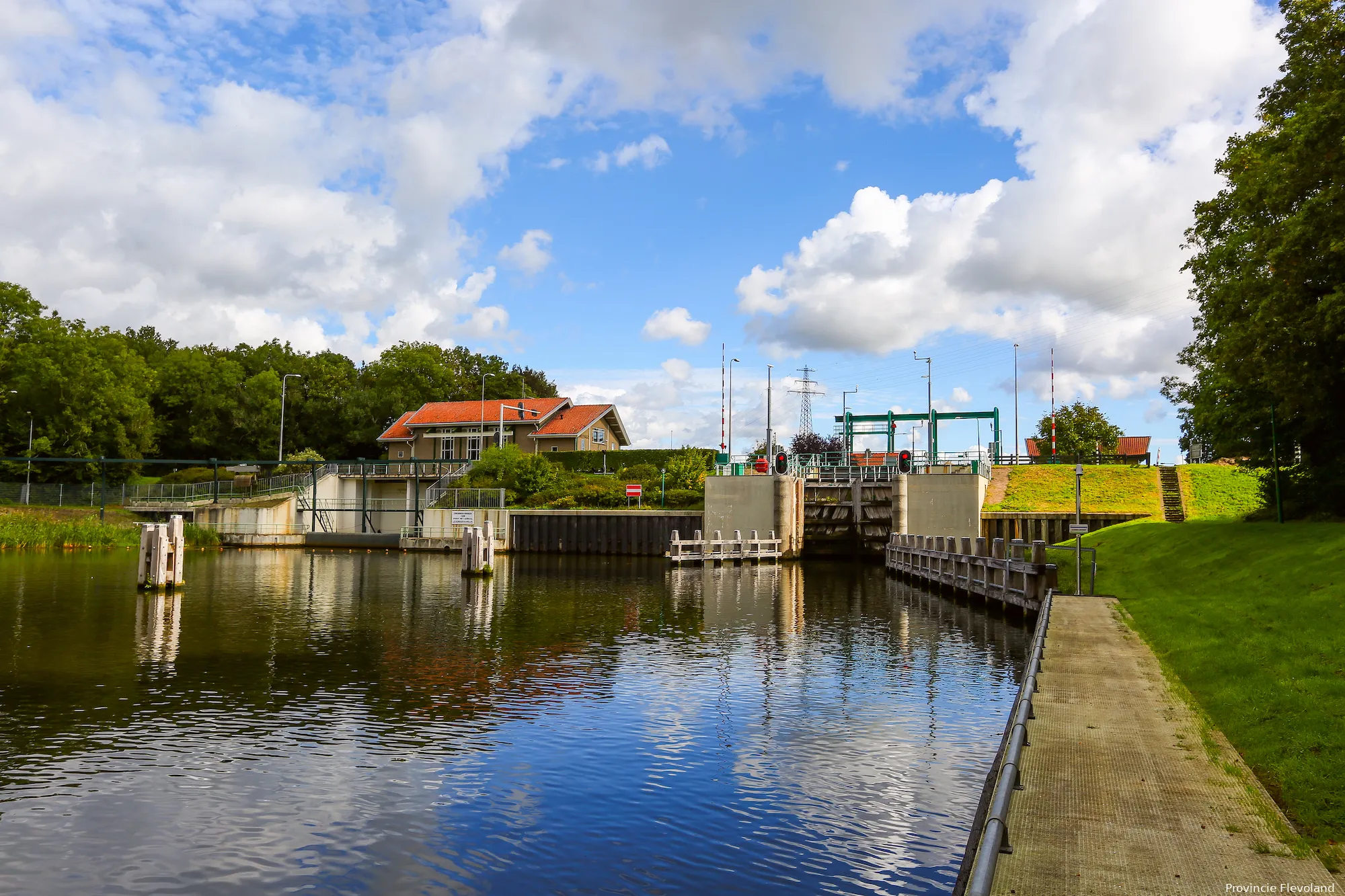 voorstersluis bij kraggenburg 1