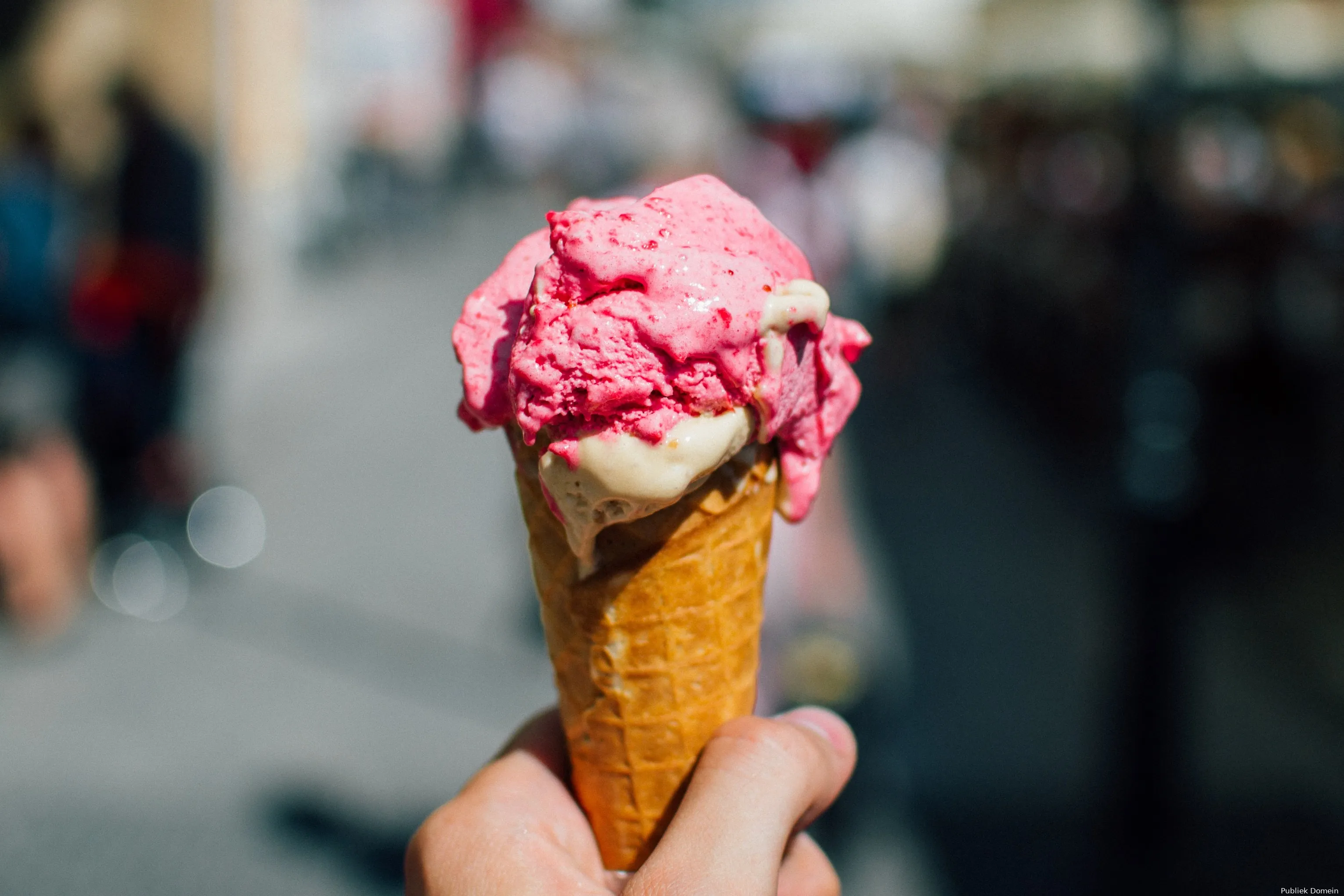 ijsje eten zomer