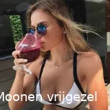 puck moonen bikini