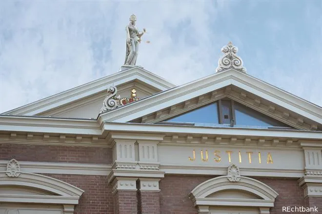 rechtbanklocatie zutphen gevel vrouwe justitia november 2022