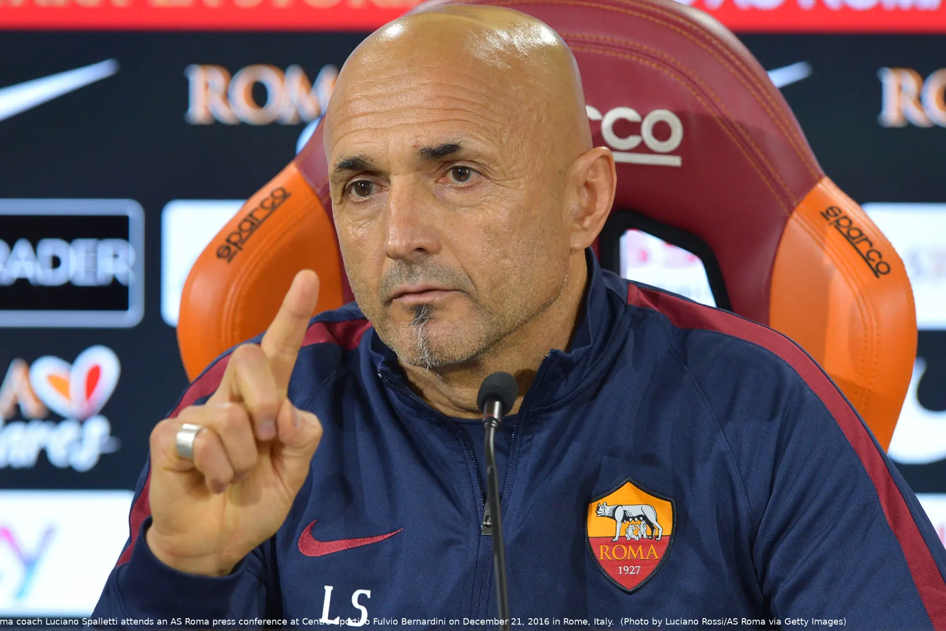 spalletti conf indice alzato