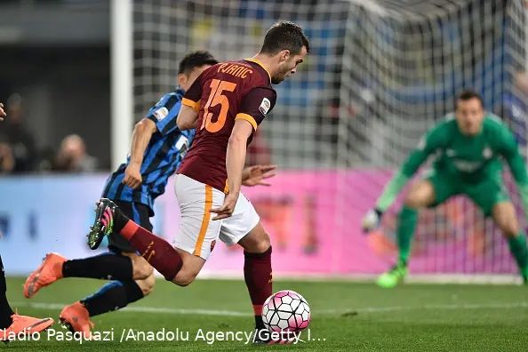 pjanic porta palla spalle roma inter