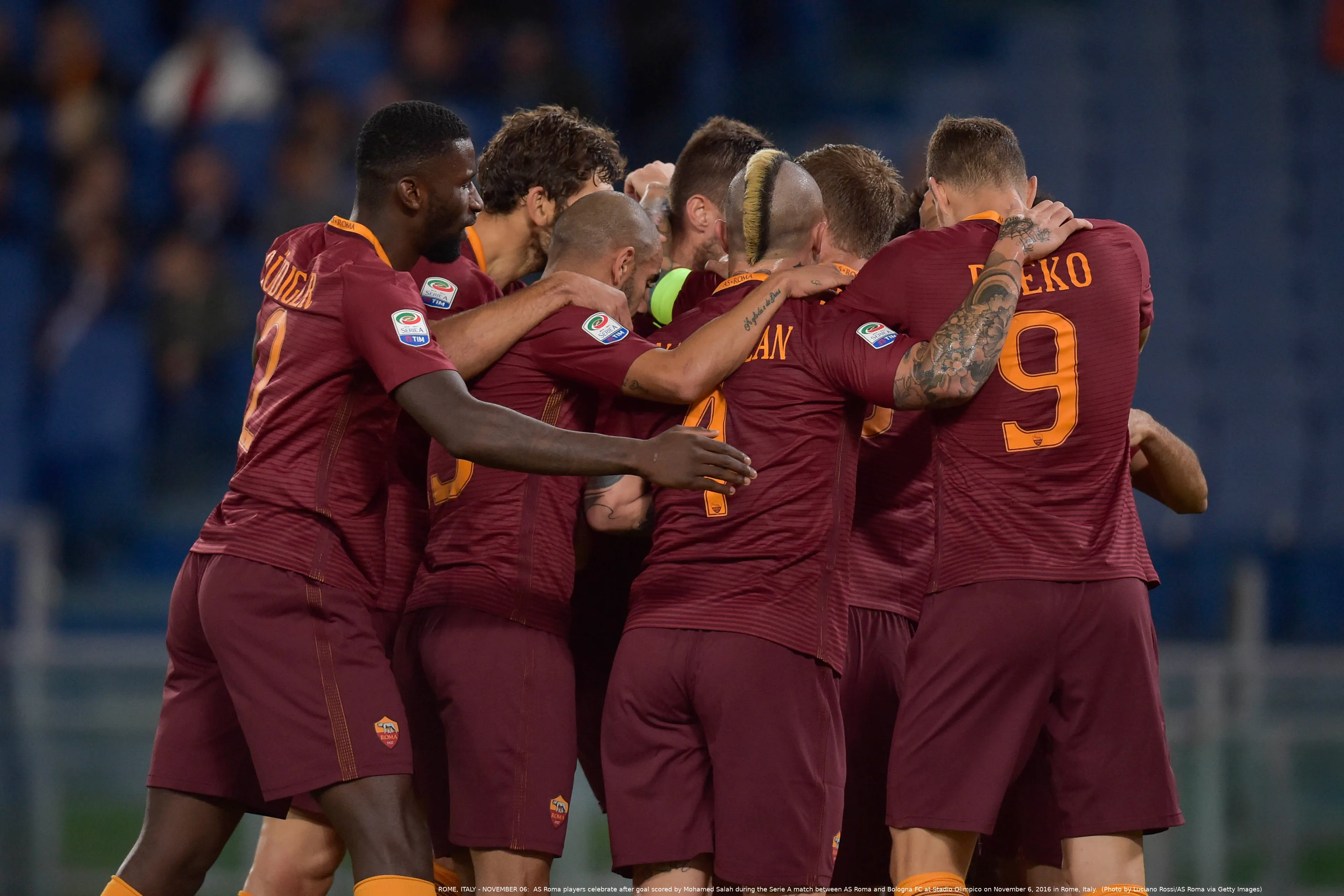 roma bologna esultanza squadra4