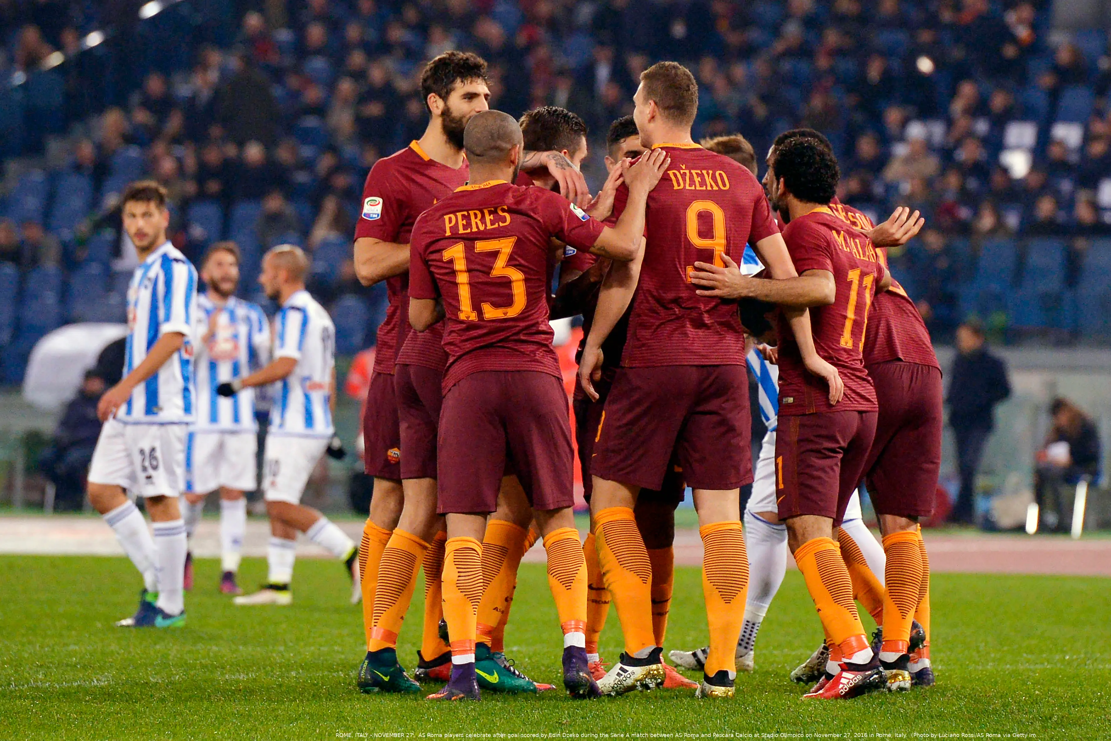 roma pescara esultanza squadra gol 4