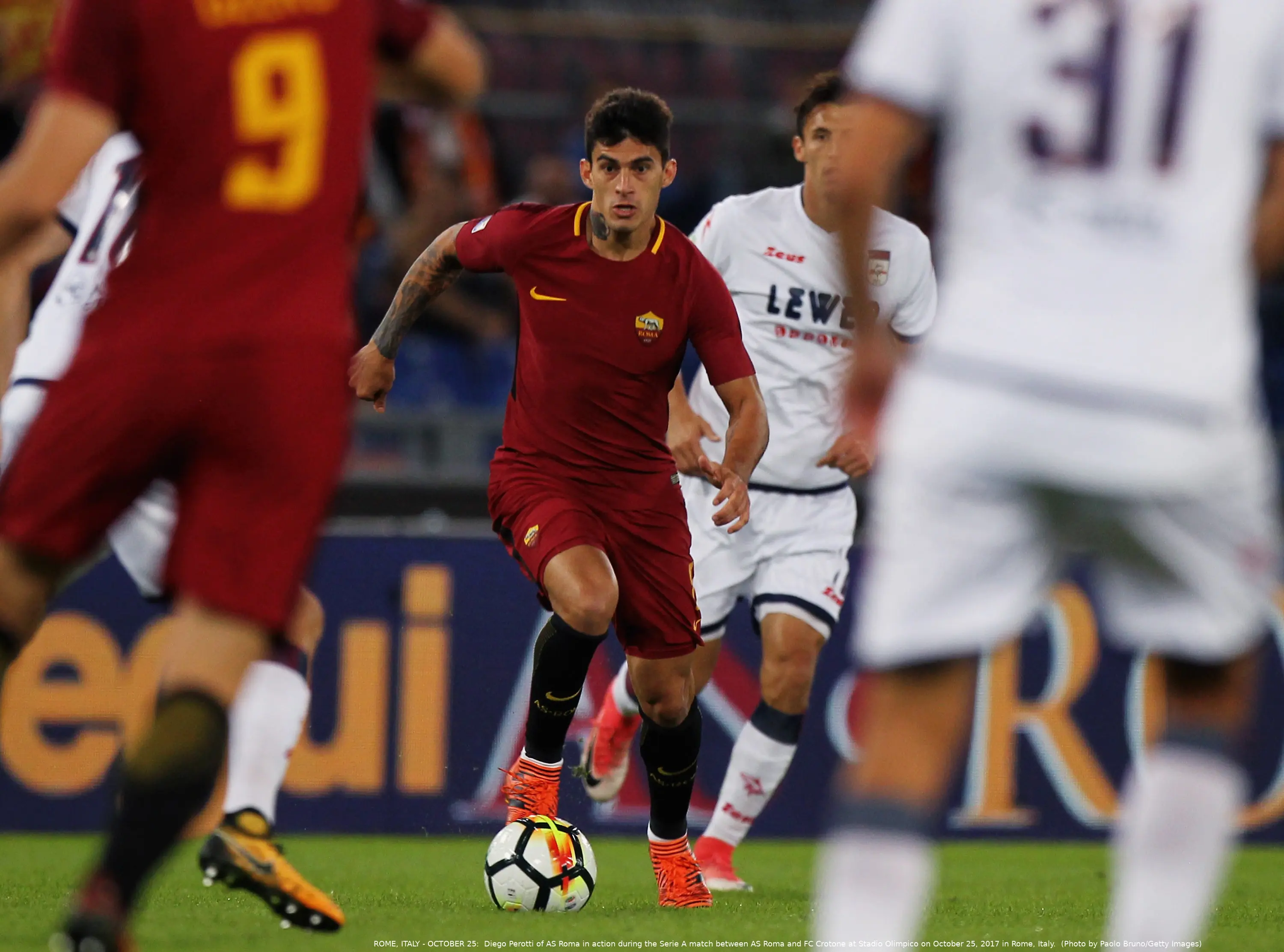 perotti tra avversari roma crotone 251017