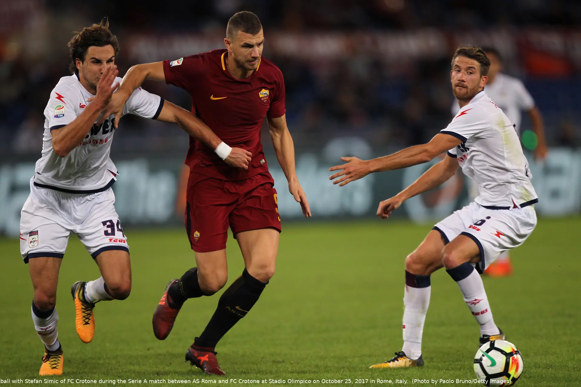 dzeko difesa crotone roma crotone 251017