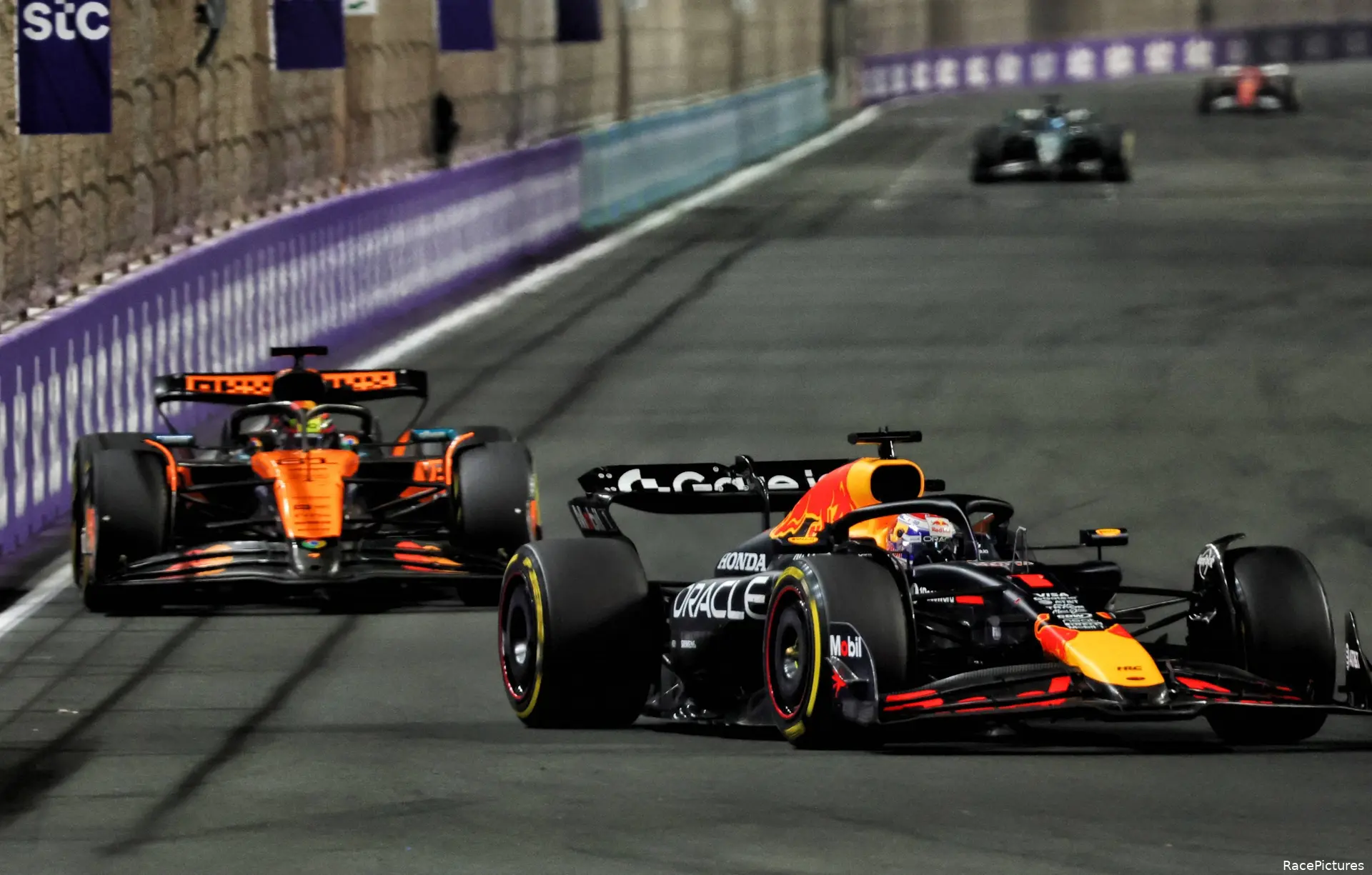 Max Verstappen and Oscar Piastri in Jeddah