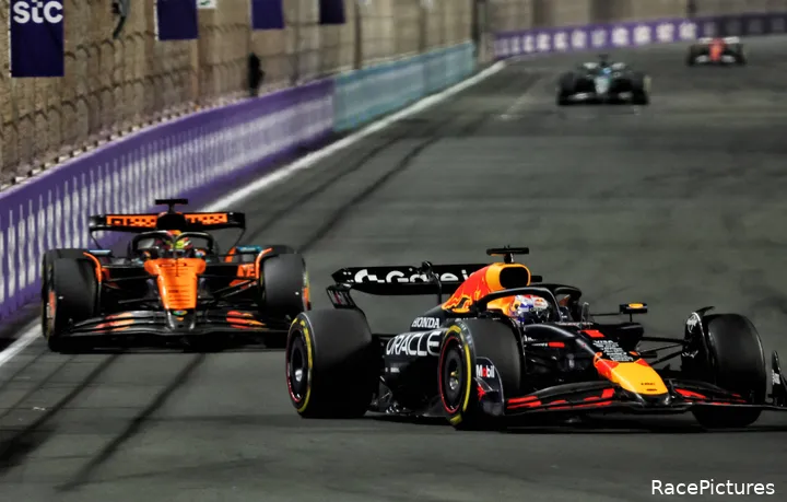 Max Verstappen and Oscar Piastri in Jeddah