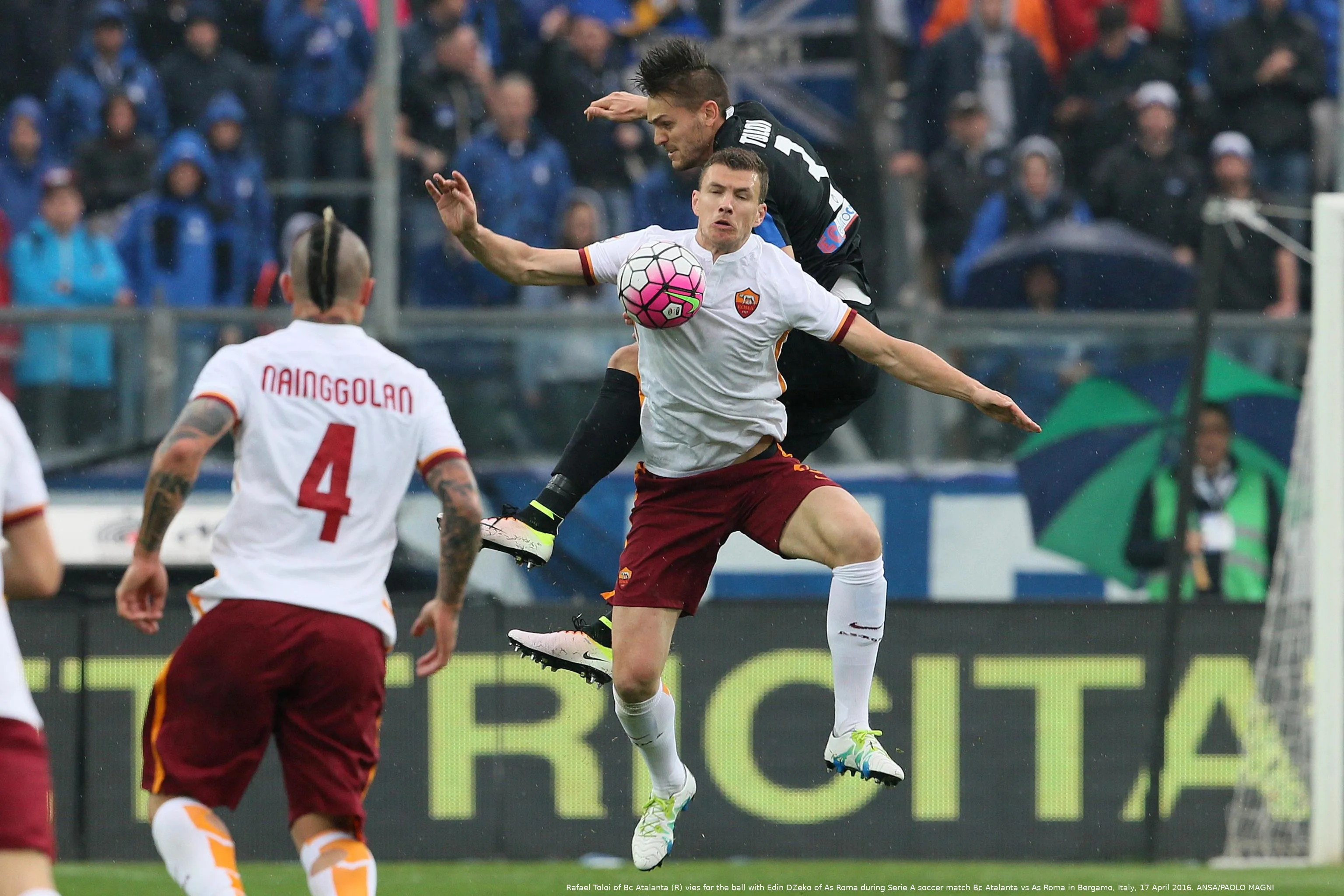 dzeko contrastato atalanta roma