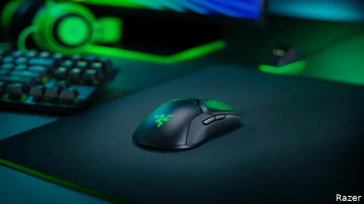rsz viper ultimate 2019 studio shot 2f1632930159