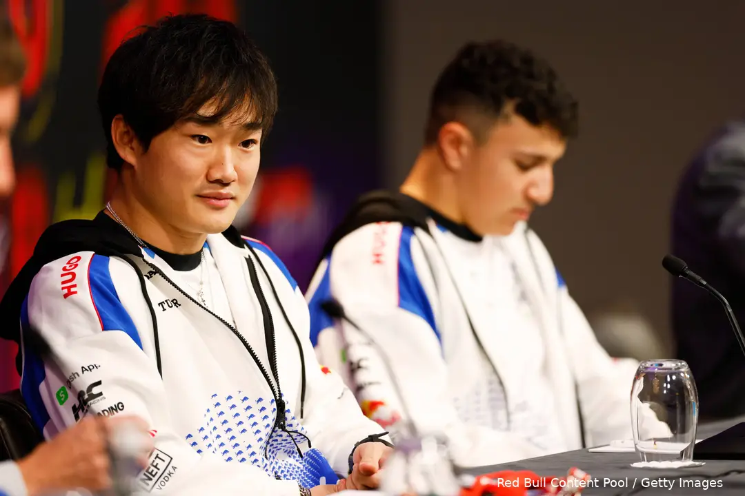 londen 2025 launch event racing bulls yuki tsunoda isack hadjar 2