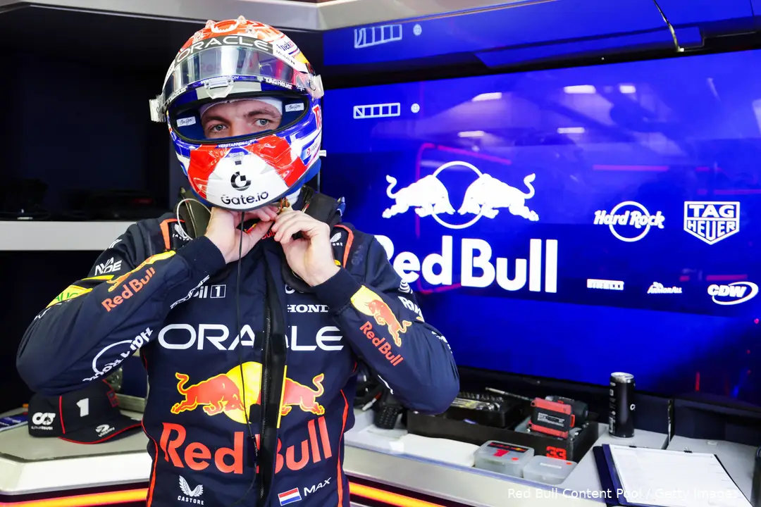 max verstappen helm 2025 1