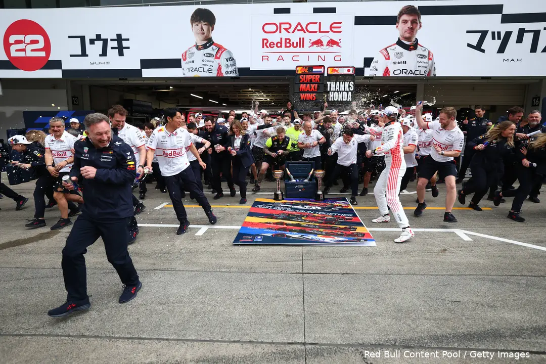 De overwinning van Verstappen was een opsteker voor het hele team.