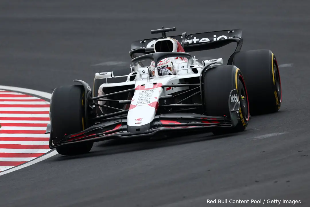 <i>Verstappen klaagde zelfs op Suzuka over onderstuur.</i>