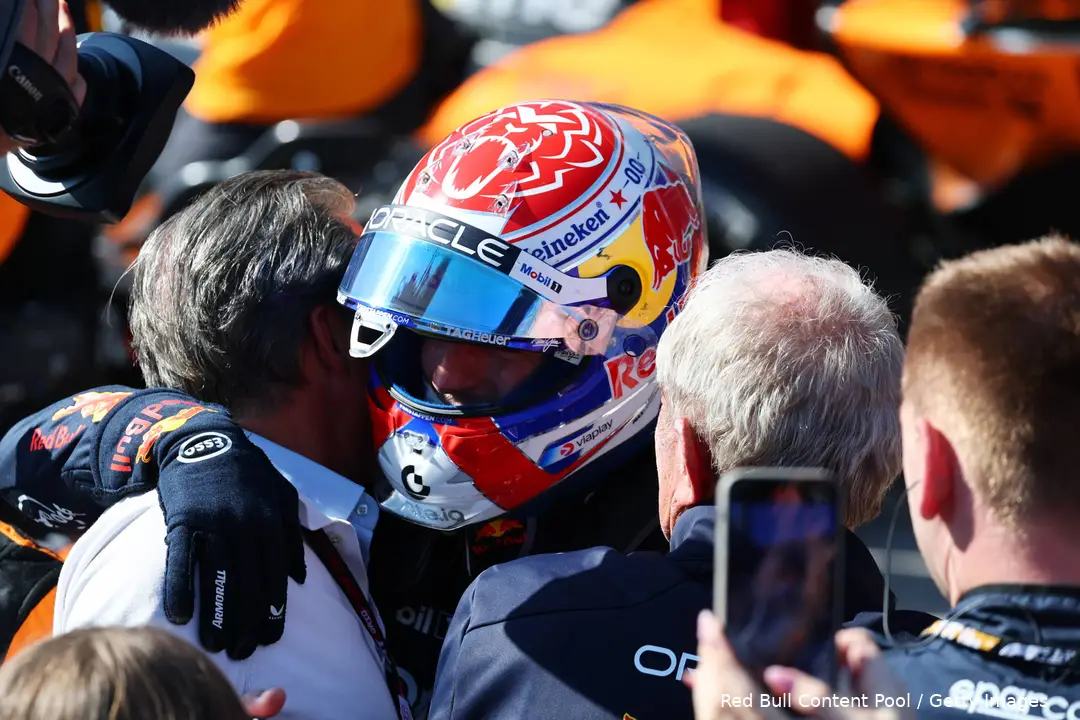 Verstappen had ook nog tijd om even wat te testen tijdens de race.