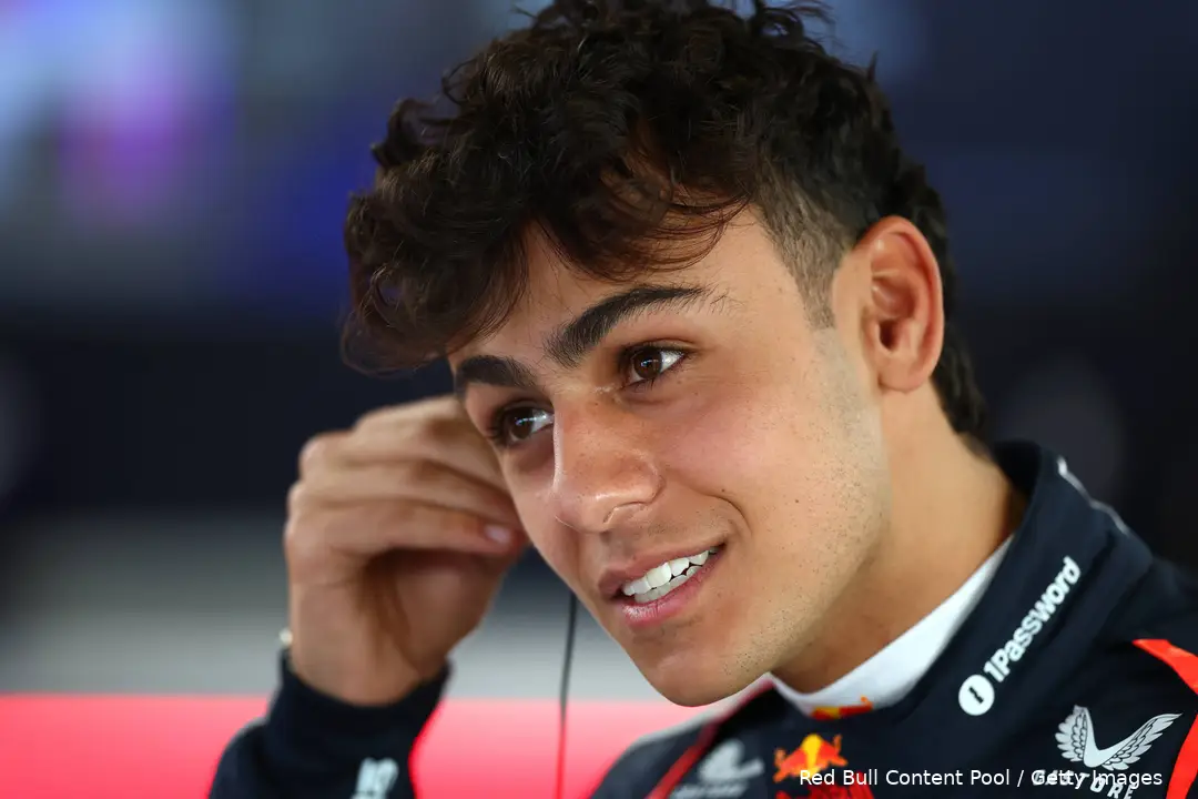 arvid lindblad silverstone red bull racing 14