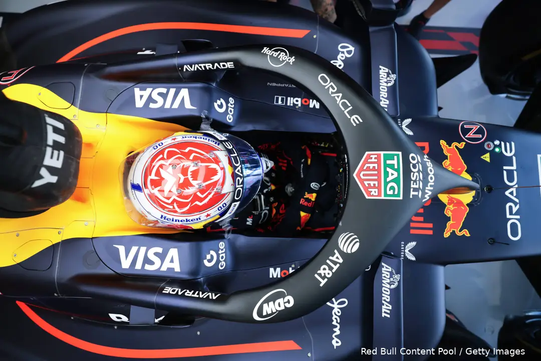 max verstappen silverstone vrijdag 1 red bull racing rb21 cockpit