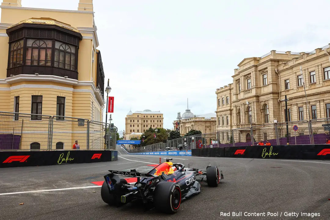 max-verstappen-red-bull-racing-bakoe-zondag-azerbeidzjan-2025