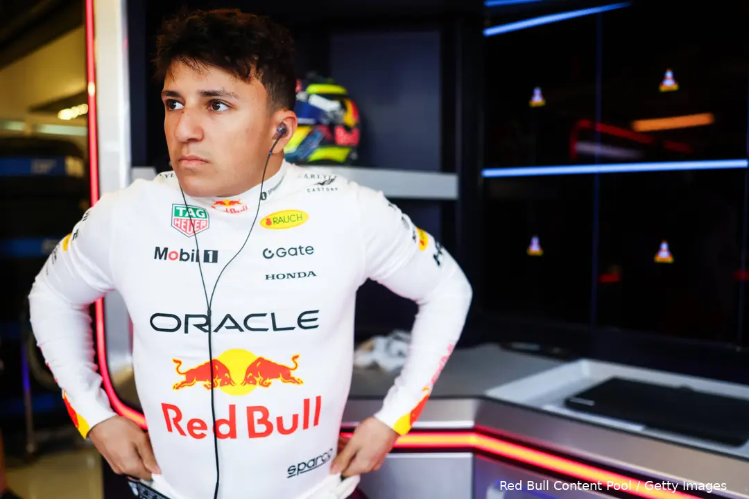 isack-hadjar-red-bull-racing-abu-dhabi-2025-test-124