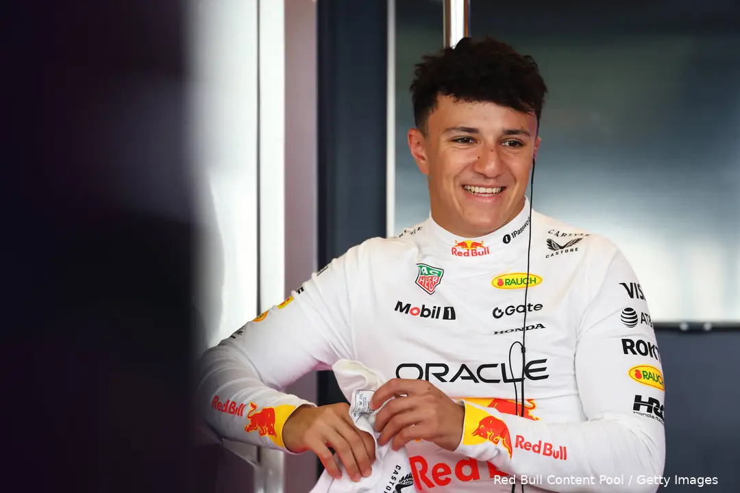 isack-hadjar-red-bull-racing-abu-dhabi-2025-test-18