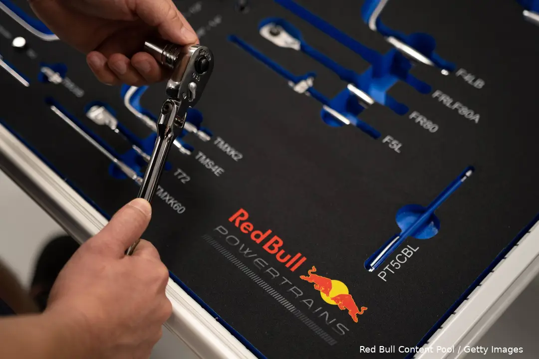 red-bull-powertrains-14