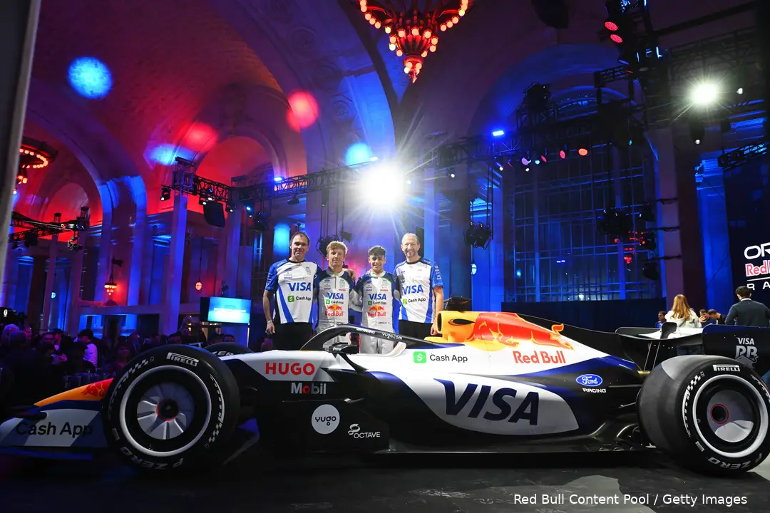vcarb-03-vcarb03-racing-bulls-livery-reveal-1-liam-lawson-arvid-lindblad-peter-bayer-alan-permane
