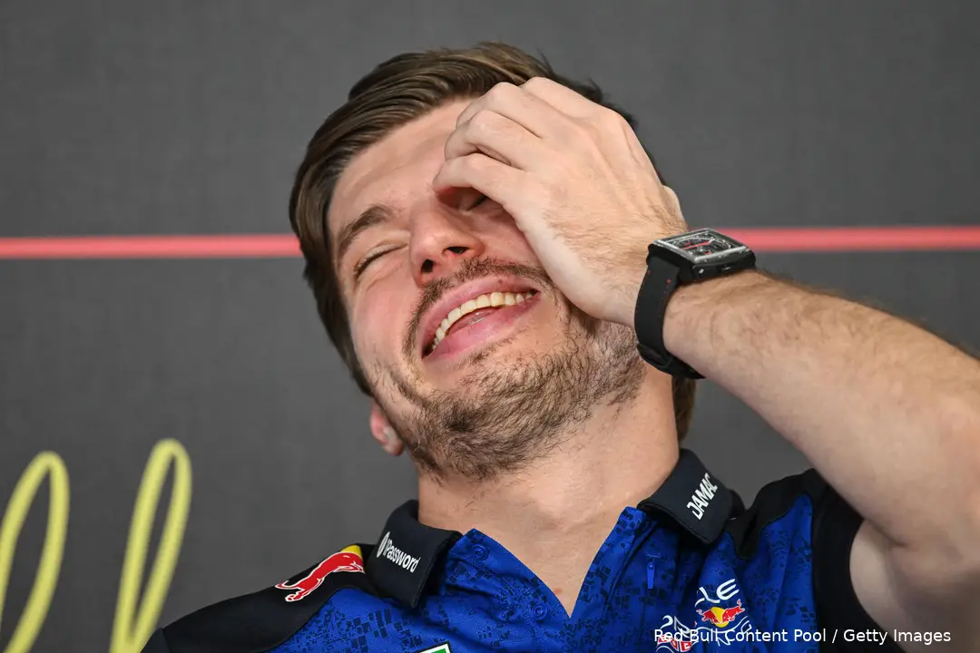 max-verstappen-red-bull-racing-bahrein-wintertest-persconferentie-17