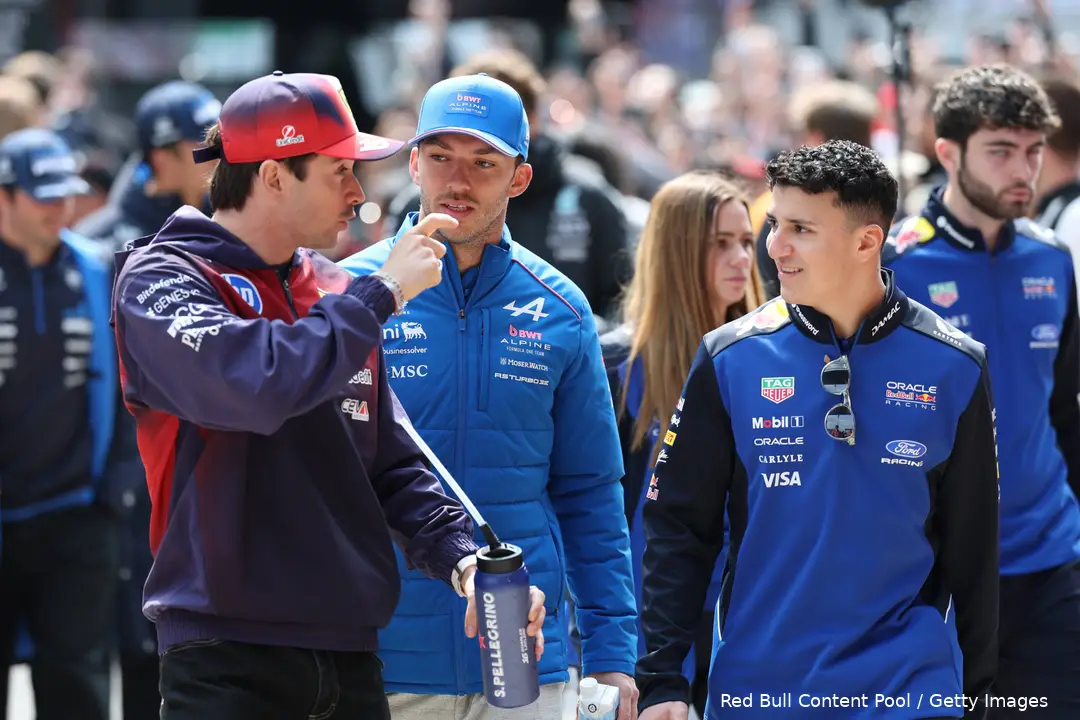 charles-leclerc-ferrari-pierre-gasly-alpine-isack-hadjar-red-bull-2026-zondag-china