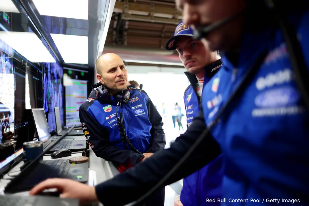 gianpiero-lambiase-max-verstappen-redbull-japan-zaterdag